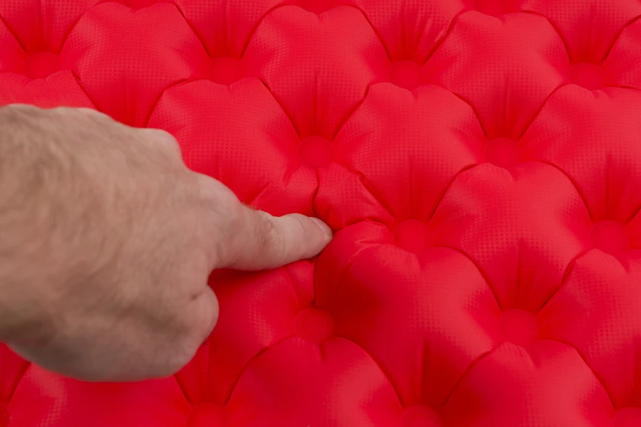 Sea To Summit Comfort Plus Insulated Mat Camping Airbed 5 Sea To Summit Comfort Plus Insulated Mat Camping Airbed - Image 5