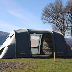 Vango Castlewood 400 Package Family Camping Tent & Footprint 11 Vango Castlewood 400 Package Family Camping Tent & Footprint -Camping Equipment Store Castlewood 400 HI 2023 7copy