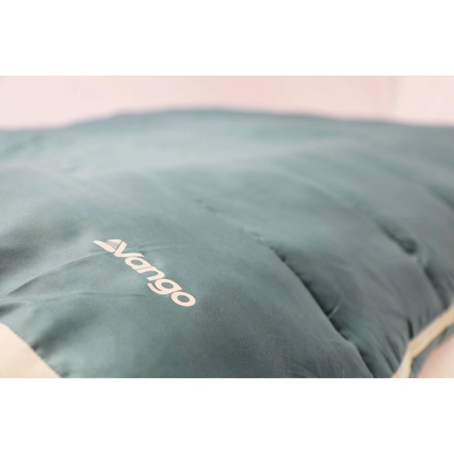 Vango Kanto Double Quad Camping Sleeping Bag 3 Vango Kanto Double Quad Camping Sleeping Bag - Image 3